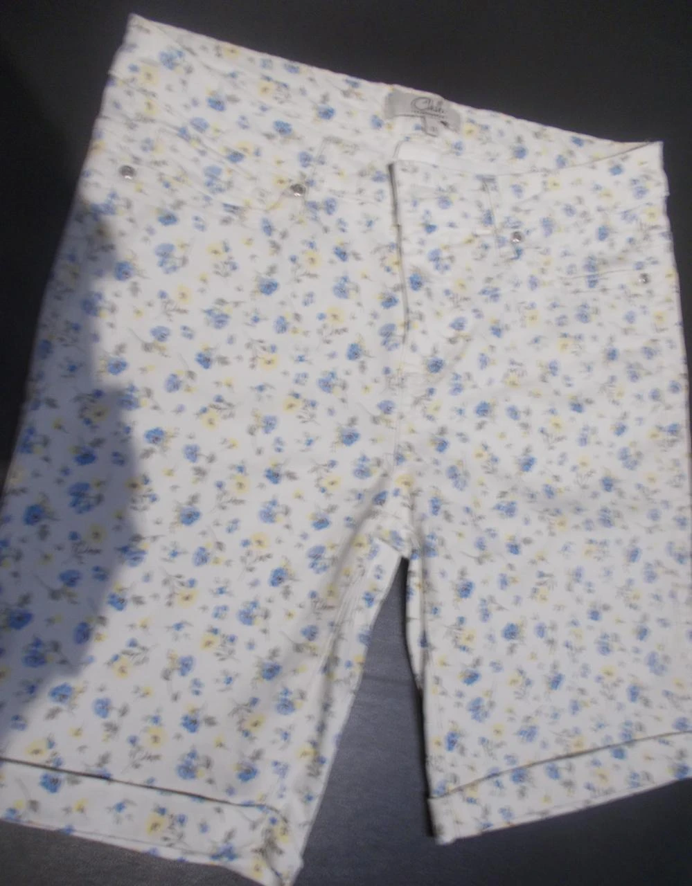 Magnifique bermuda pour femme , taille 38